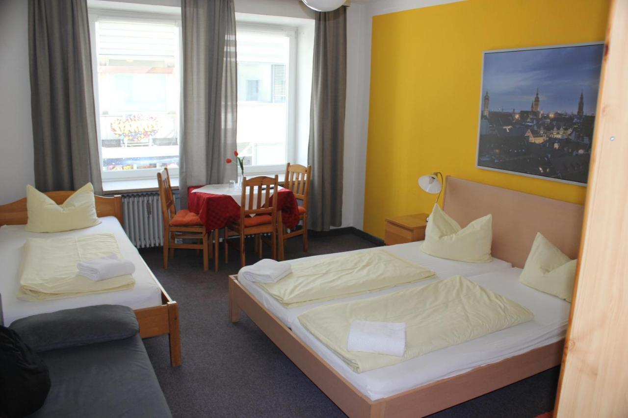 Am Hauptbahnhof Guest house Munich